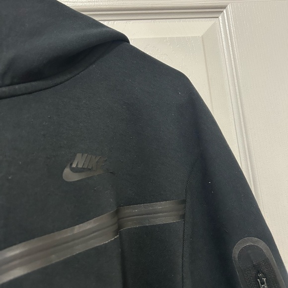 Black Nike Tech - Picture 3 of 5